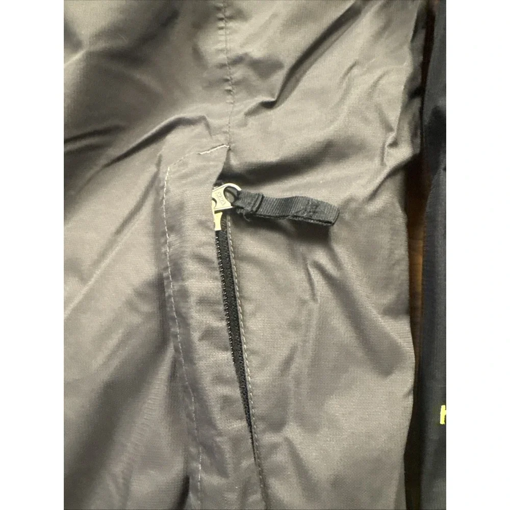 The North Face Boy's  Jacket Waterproof HyVent Sz Large